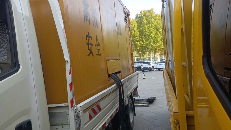 双桥如何判断柴油发电机组和UPS电源的切换时间是否符合要求？